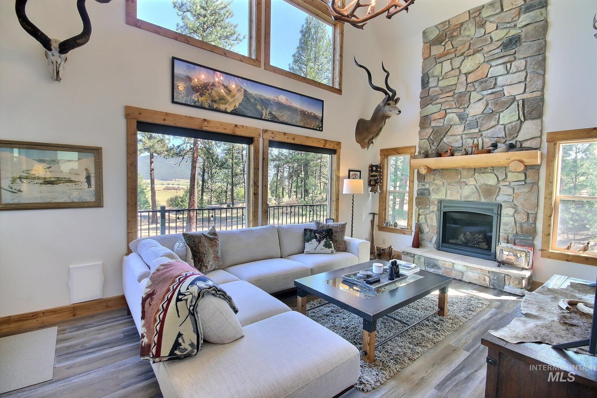3953 Valley View Drive