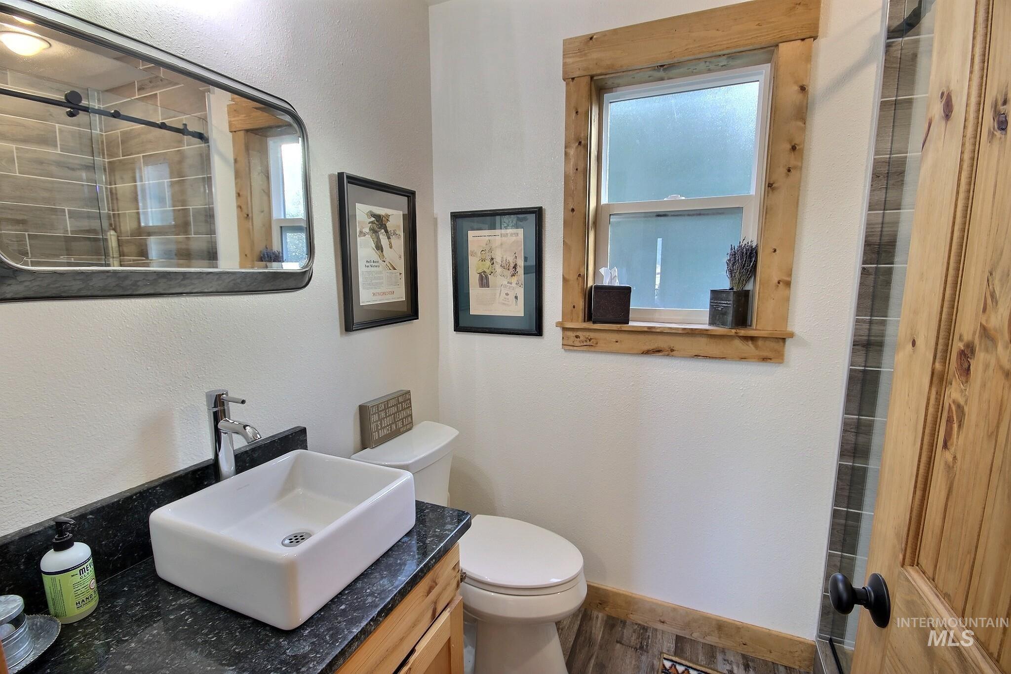 3953 Valley View Drive