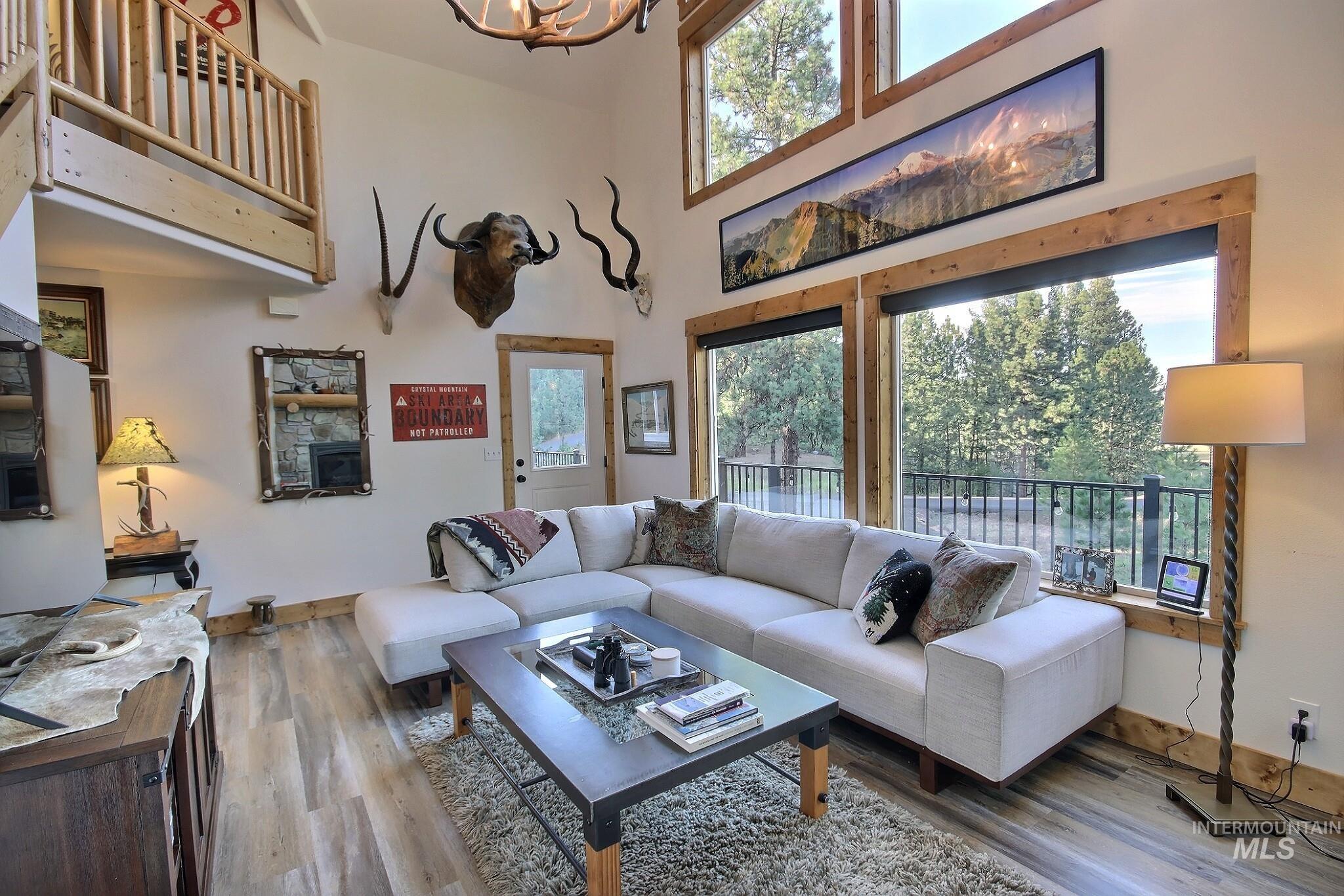 3953 Valley View Drive