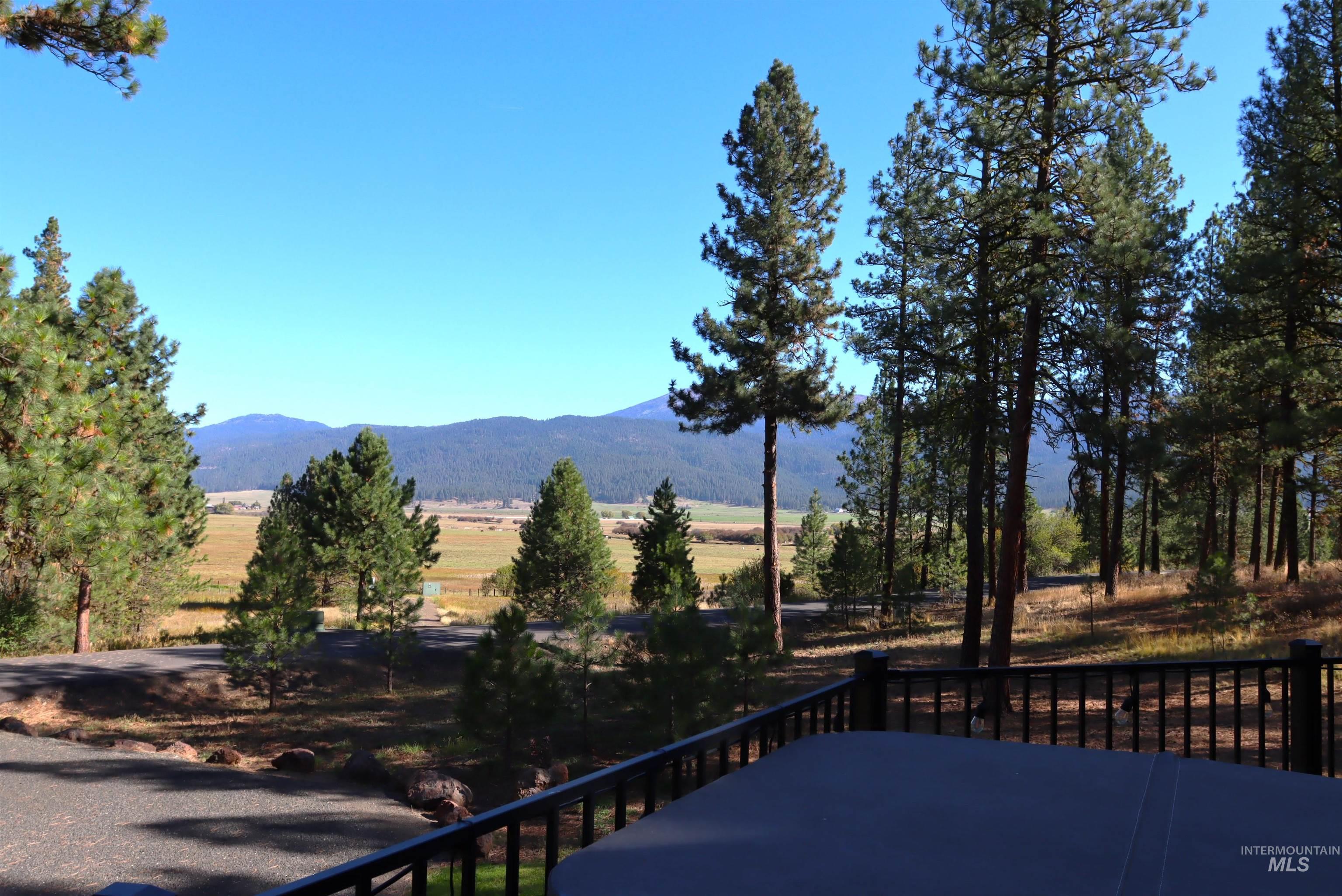 3953 Valley View Drive