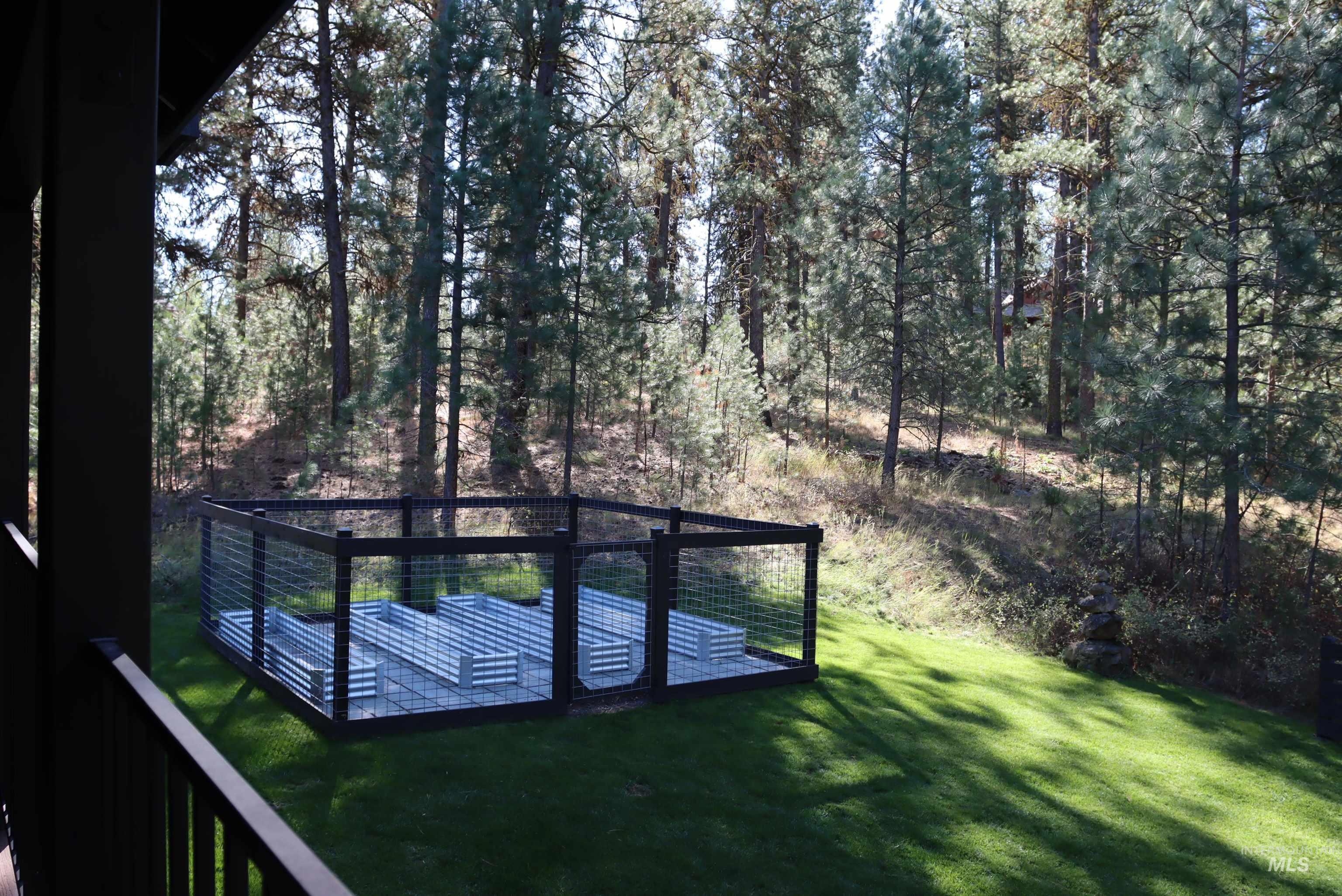 3953 Valley View Drive