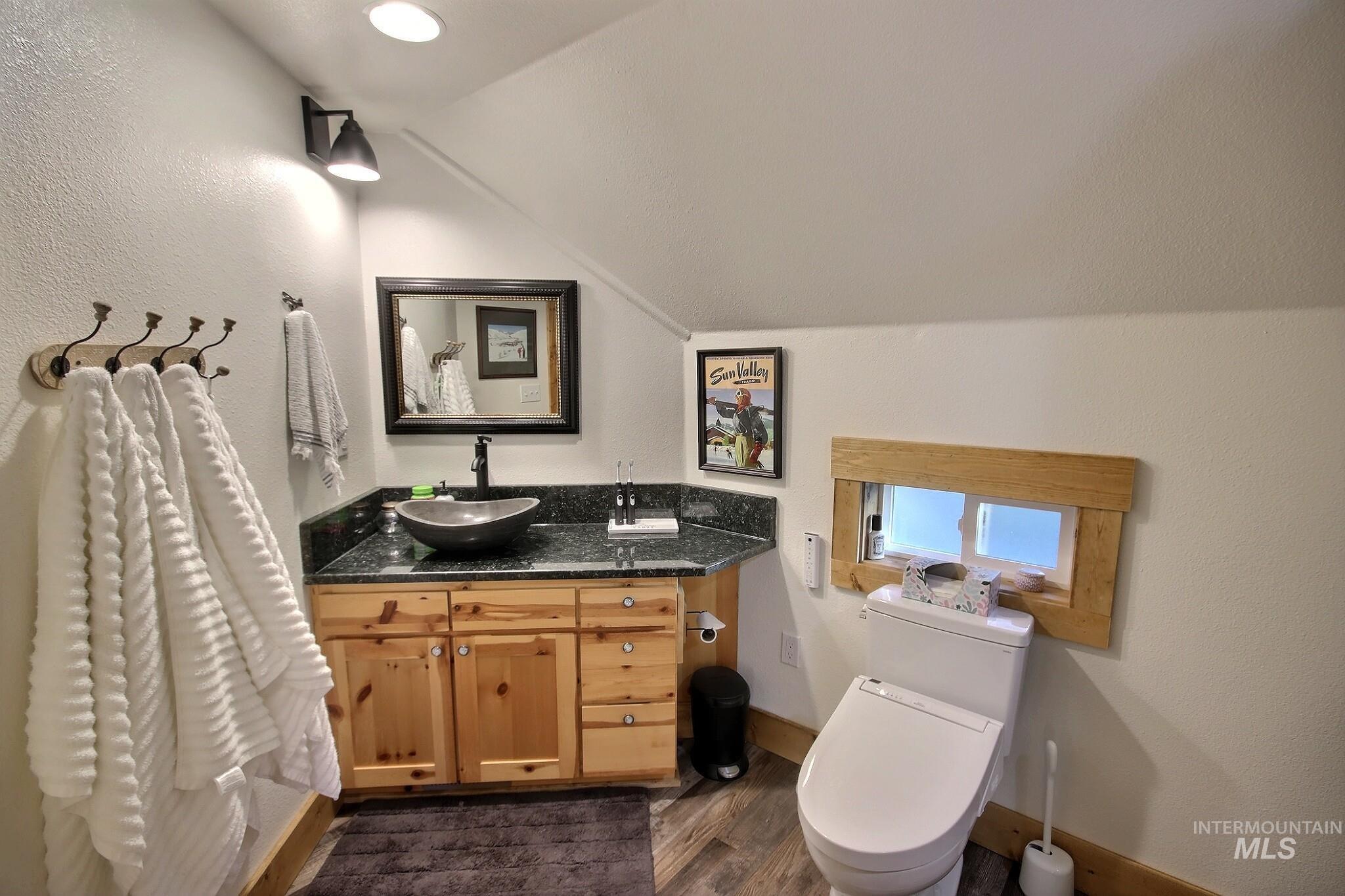 3953 Valley View Drive