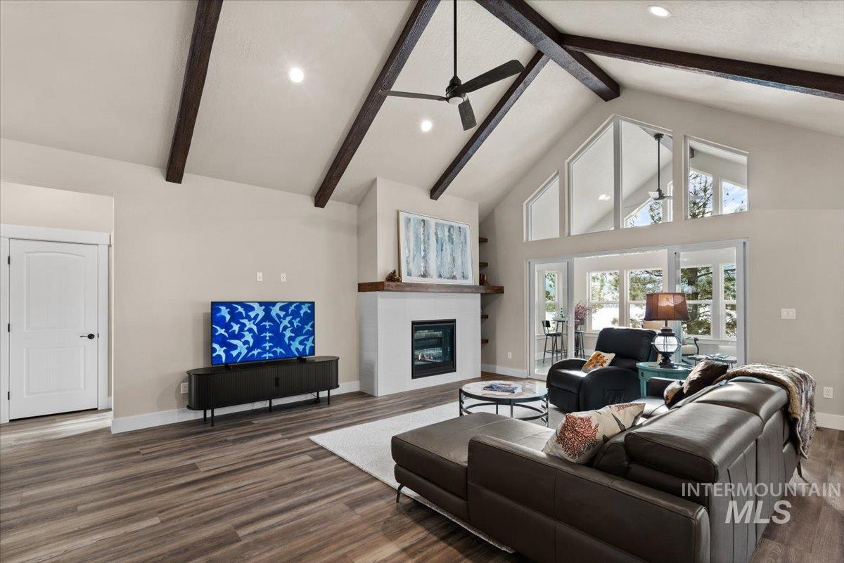 19 Shore Crest Court