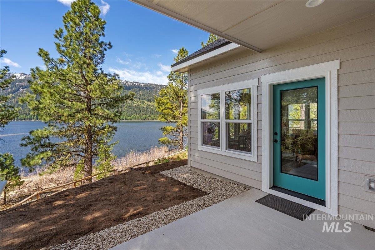 19 Shore Crest Court