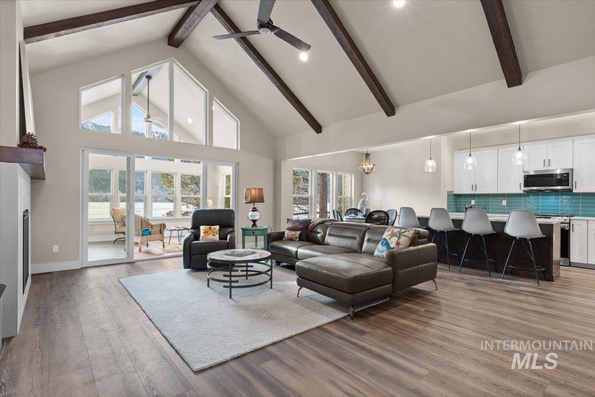 19 Shore Crest Court
