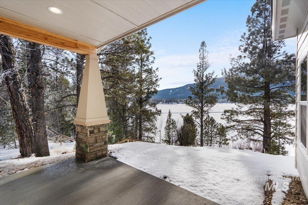 19 Shore Crest Court