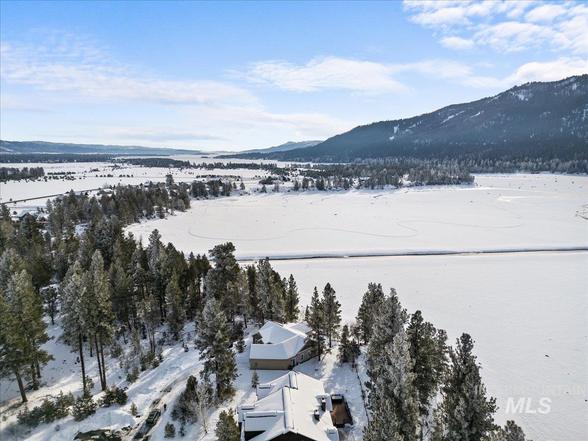 19 Shore Crest Court