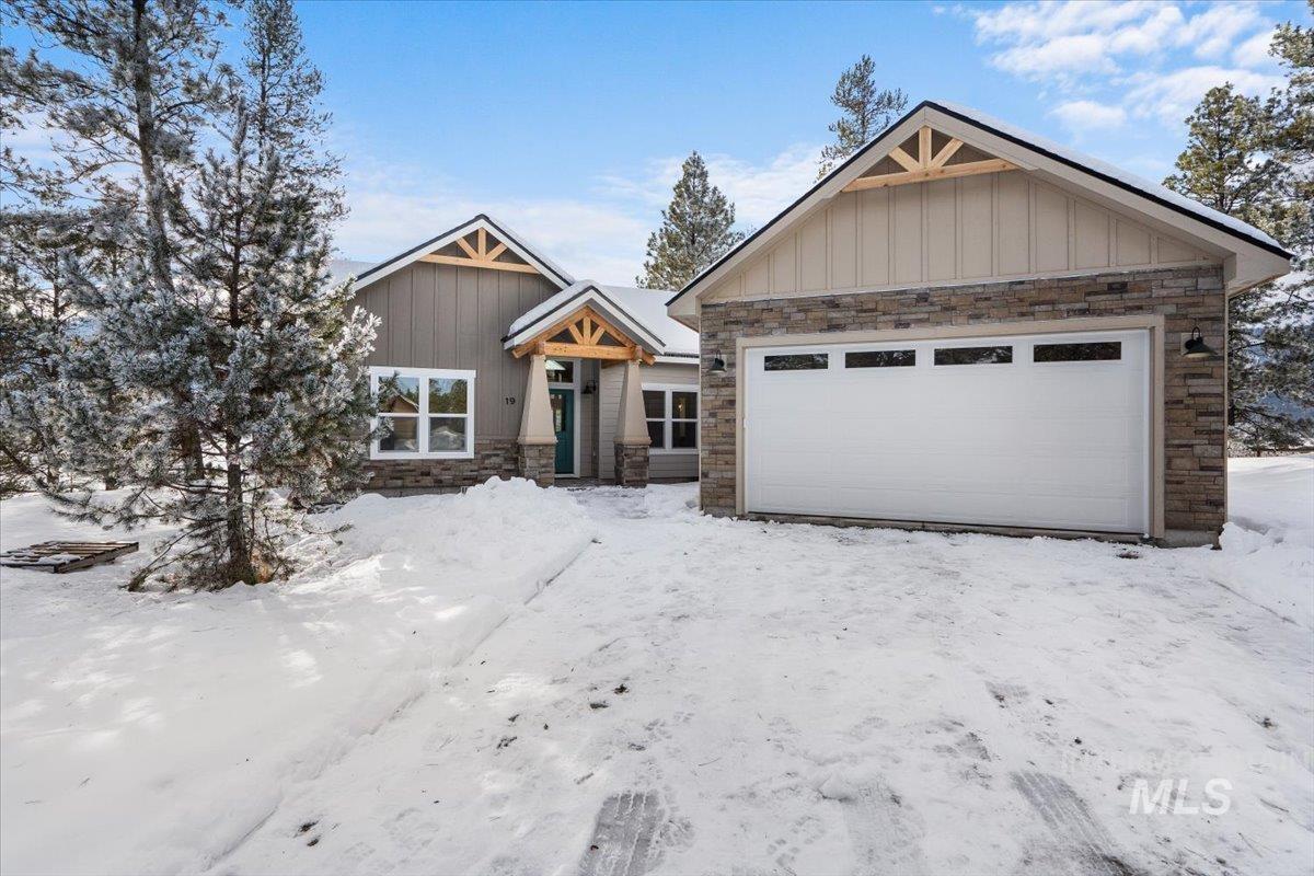 19 Shore Crest Court