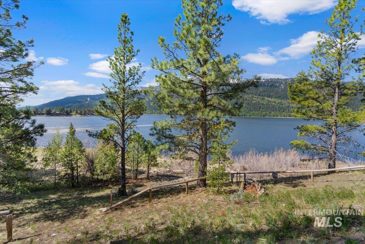 19 Shore Crest Court