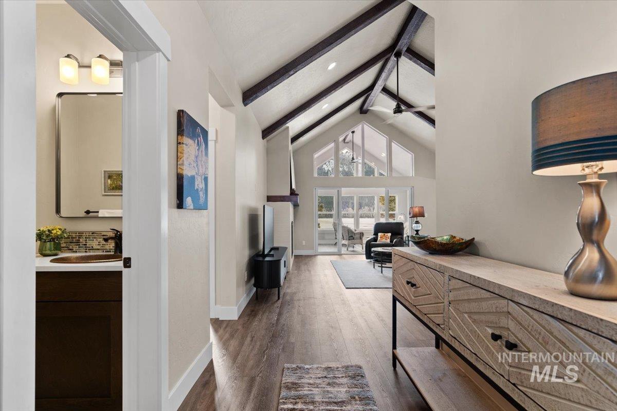 19 Shore Crest Court