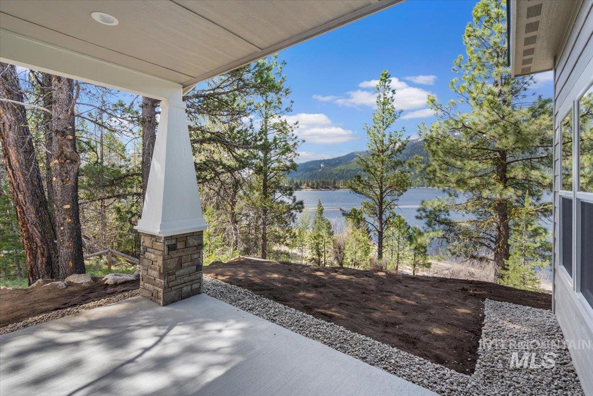 19 Shore Crest Court