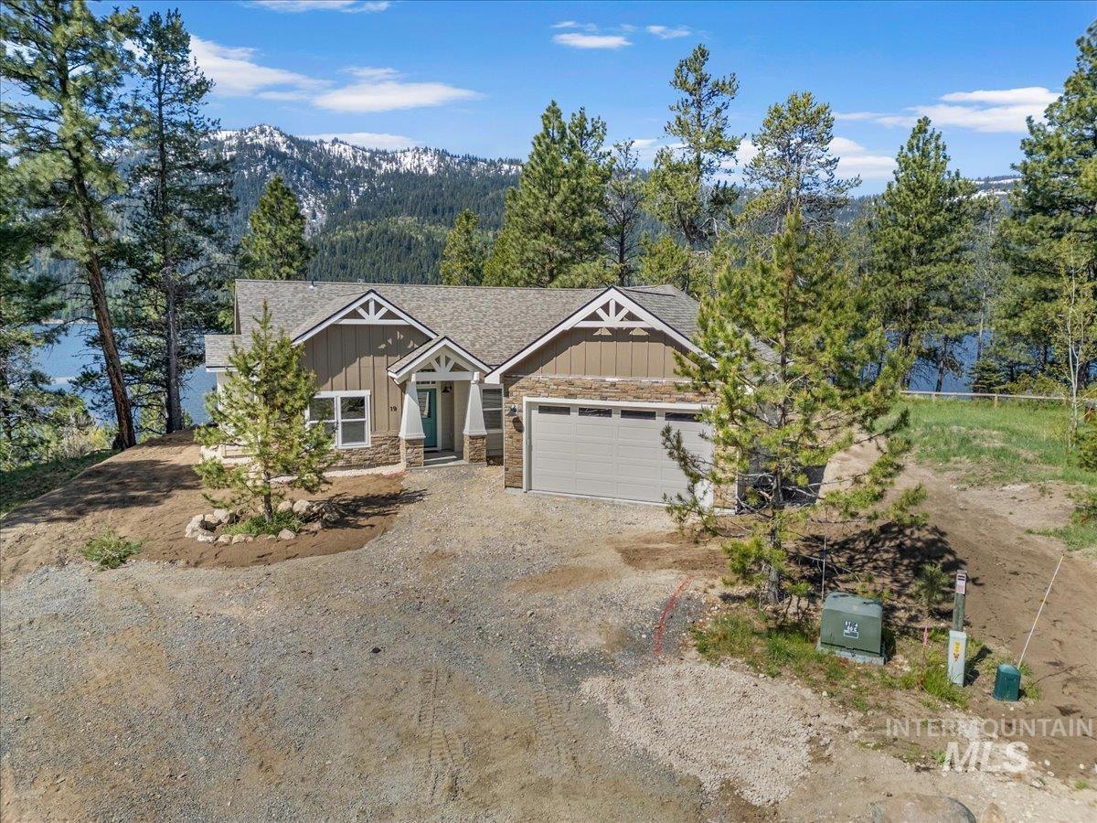 19 Shore Crest Court