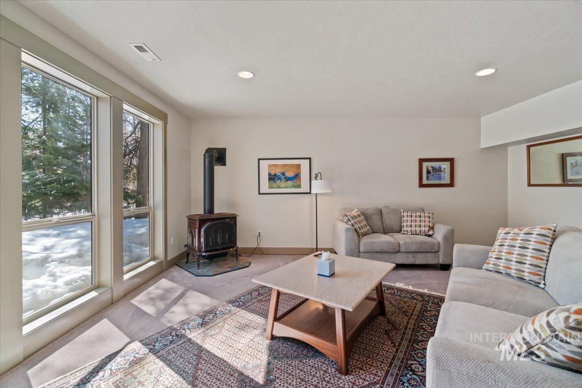 714 Spruce