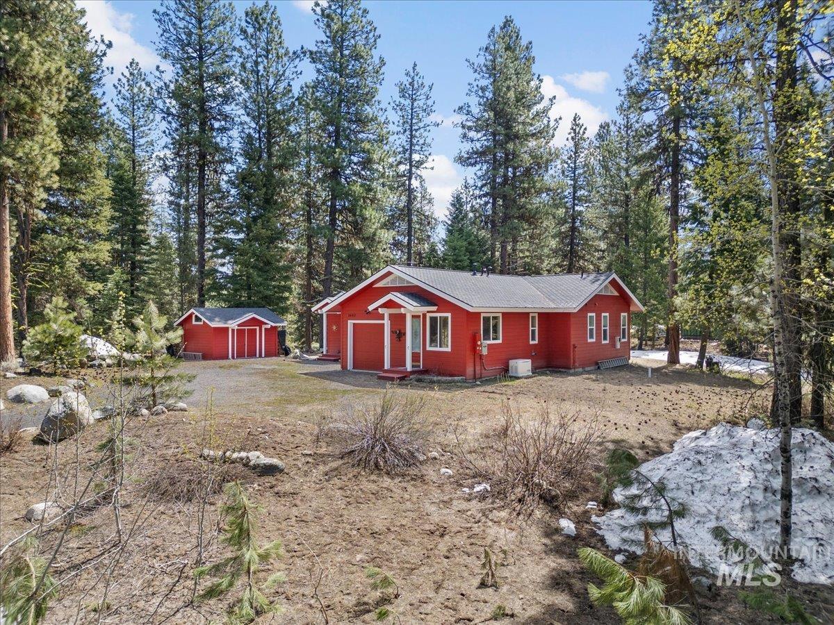 1640 Forest Trails Drive