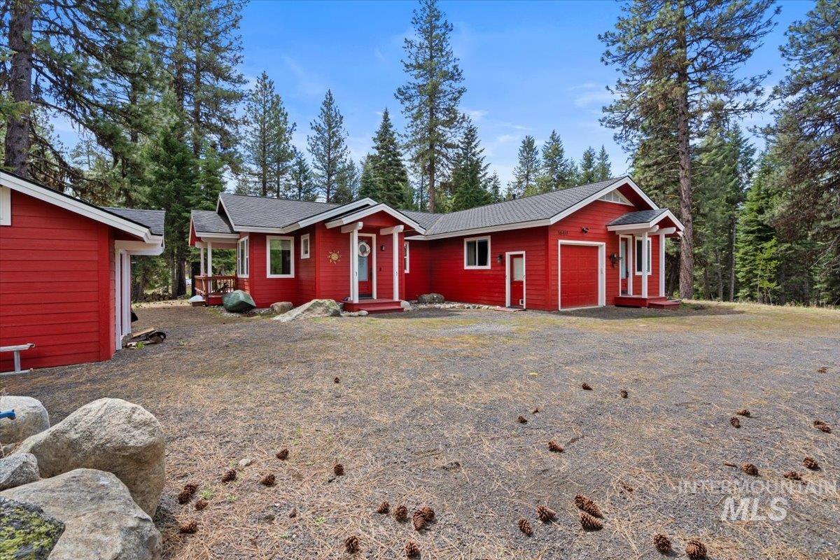 1640 Forest Trails Drive