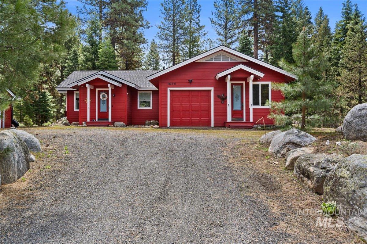 1640 Forest Trails Drive