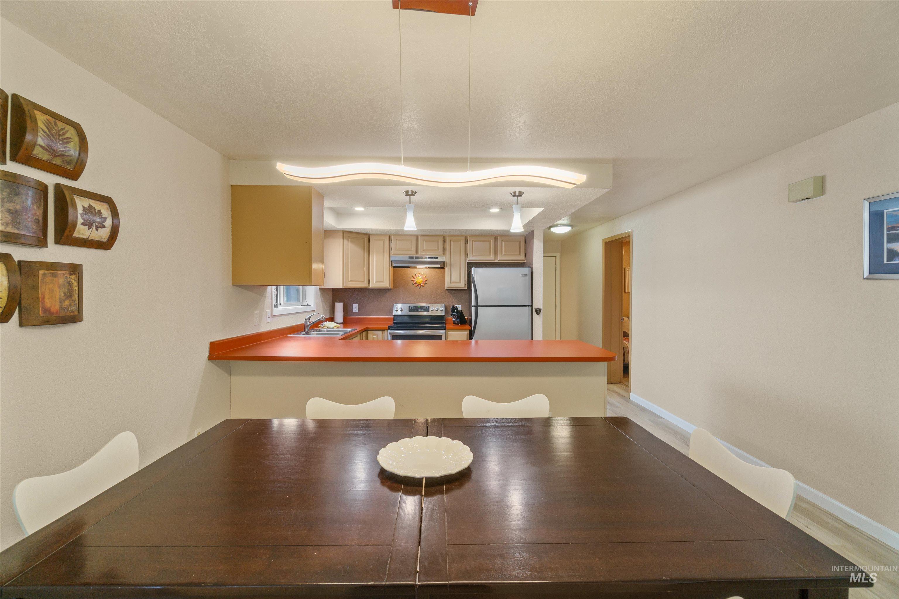 1640 Davis Avenue Unit: 7
