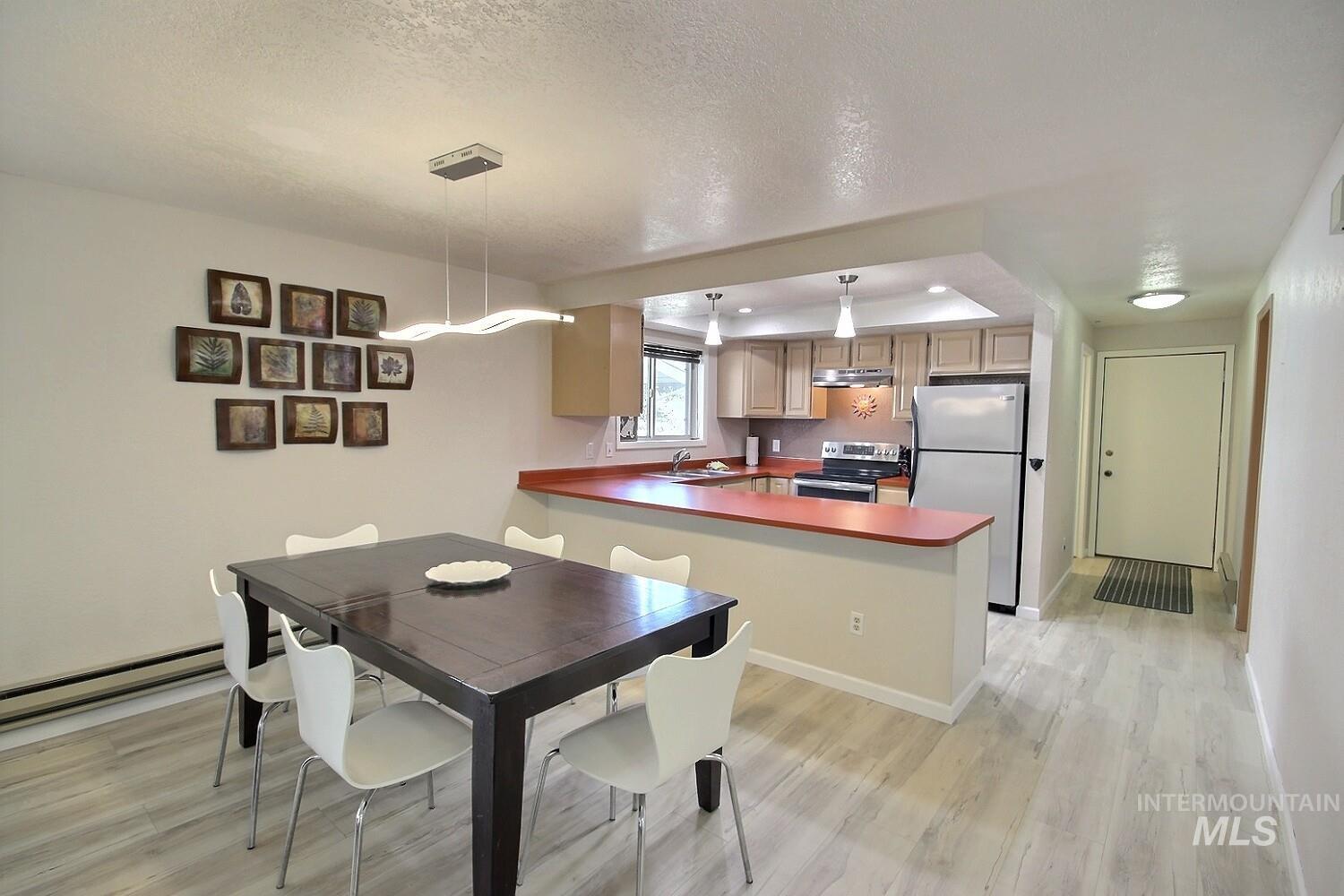 1640 Davis Avenue Unit: 7