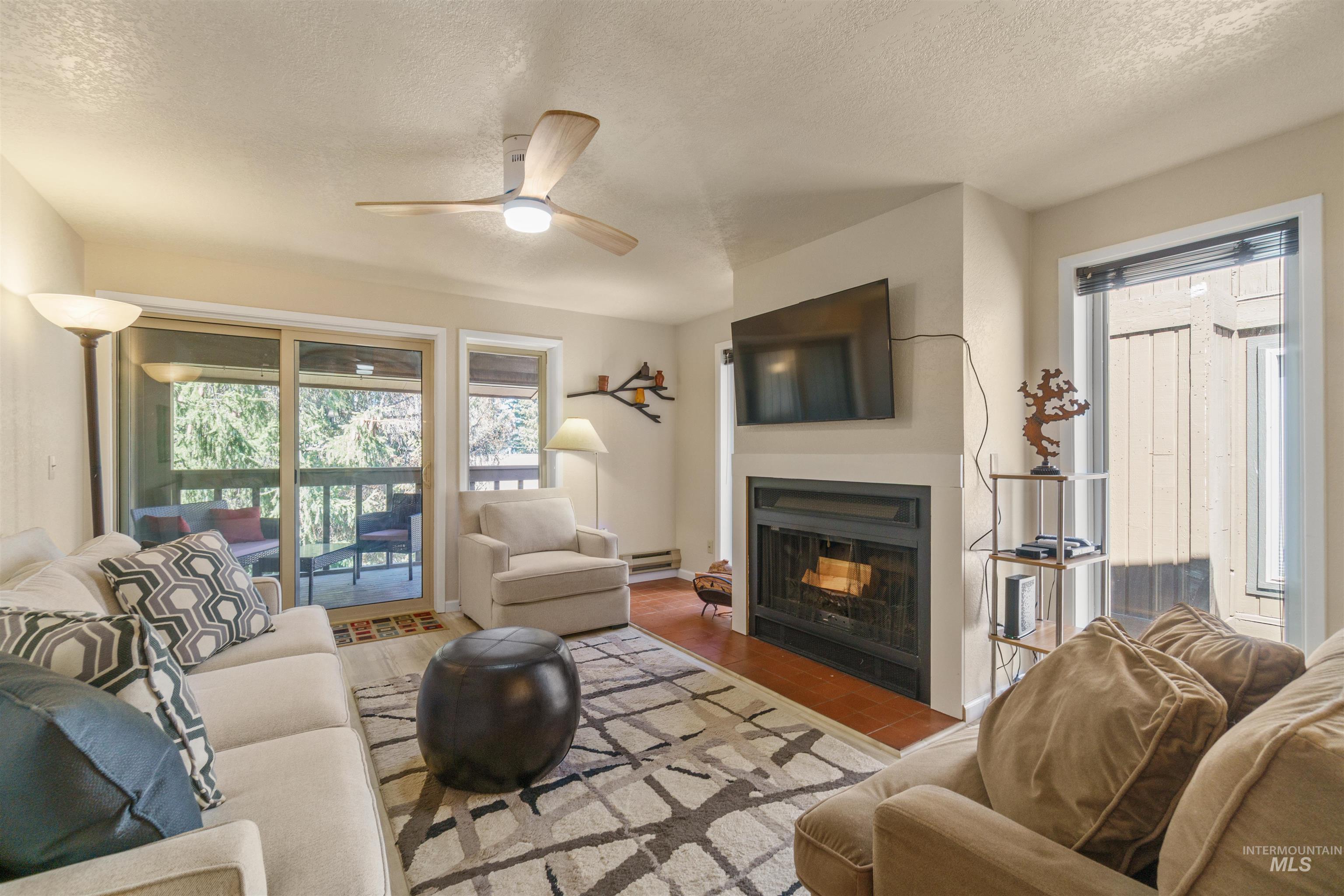 1640 Davis Avenue Unit: 7