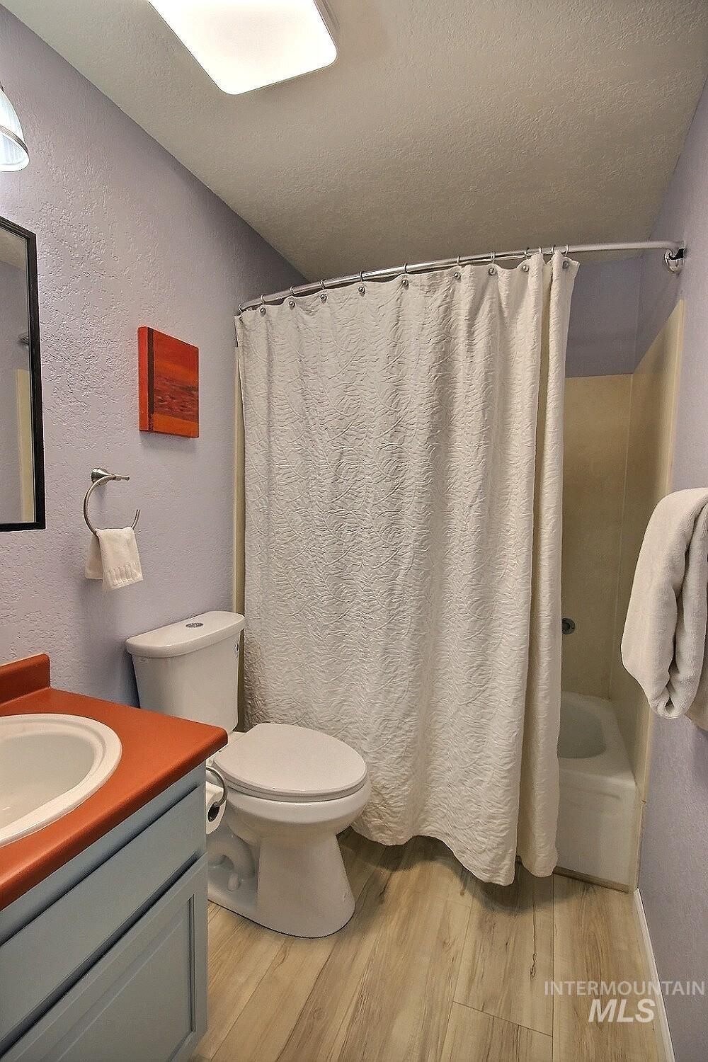 1640 Davis Avenue Unit: 7