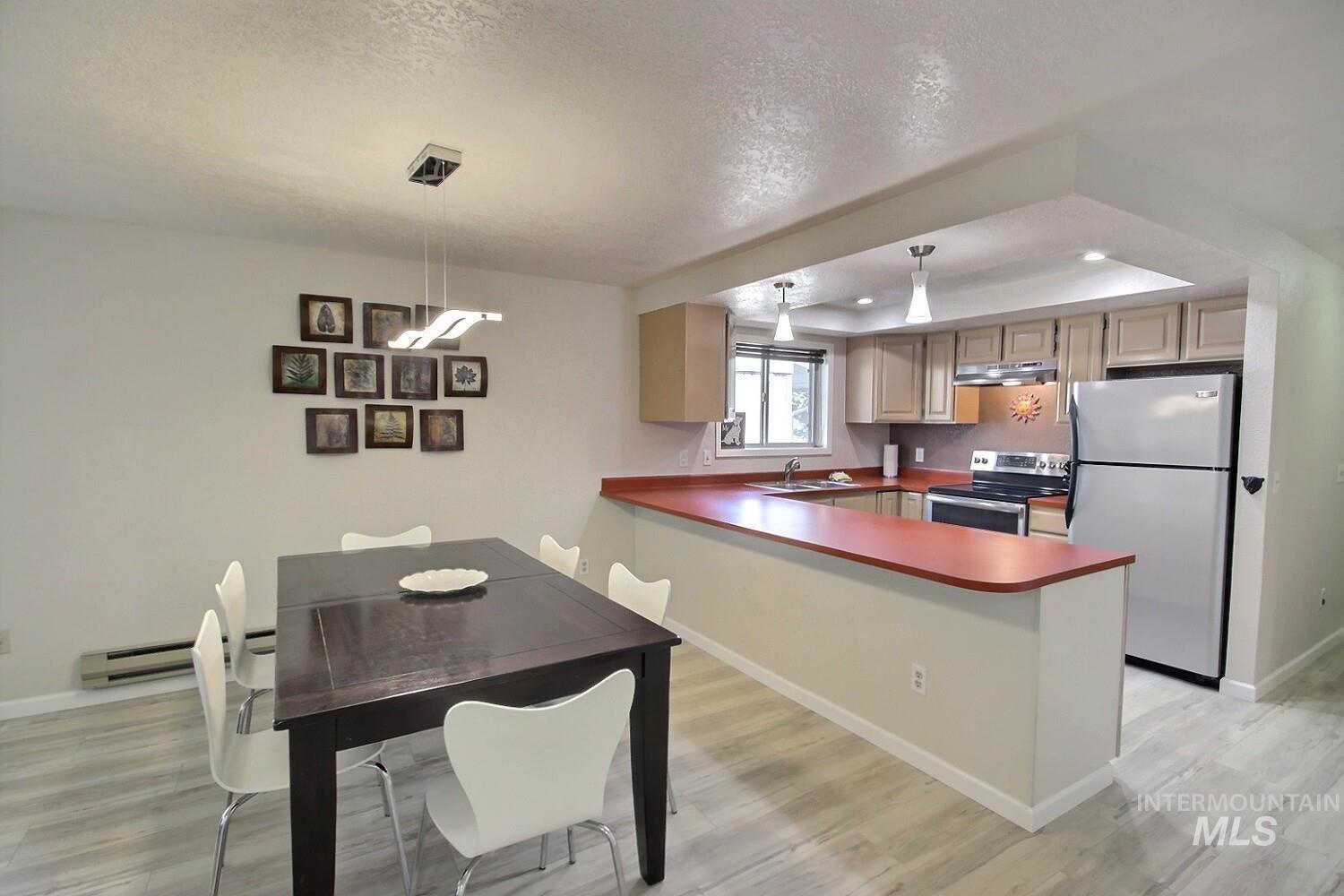 1640 Davis Avenue Unit: 7