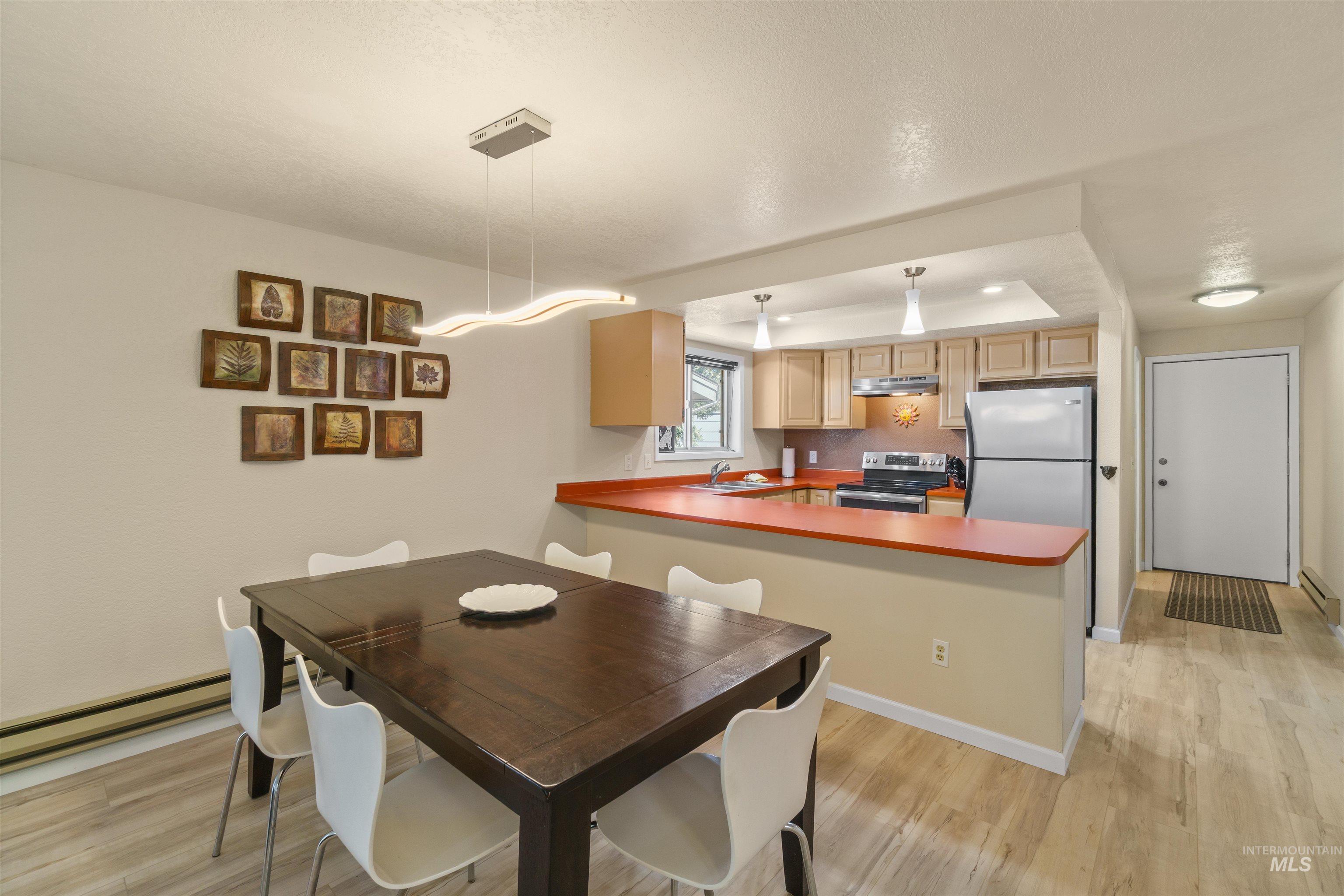 1640 Davis Avenue Unit: 7