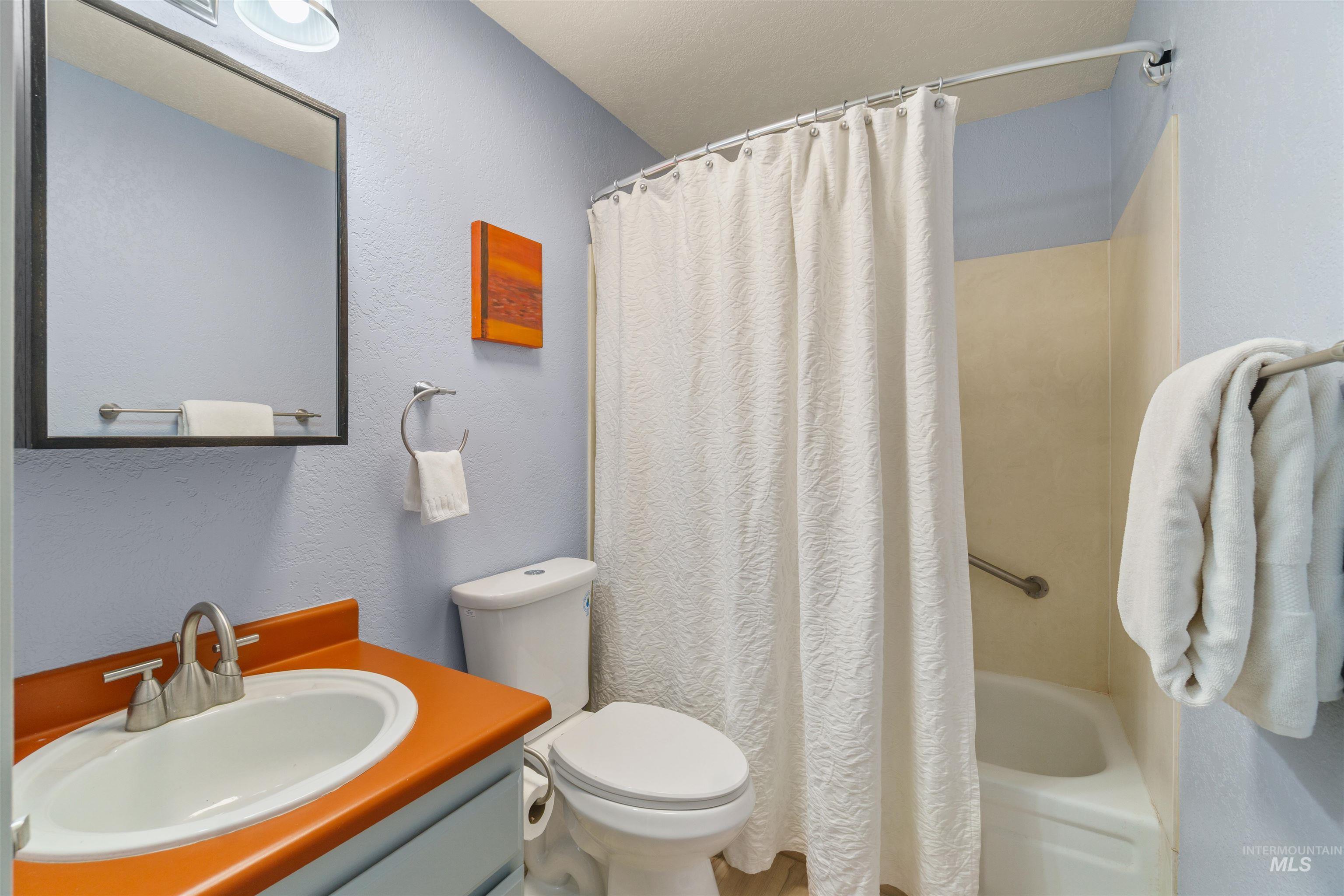 1640 Davis Avenue Unit: 7