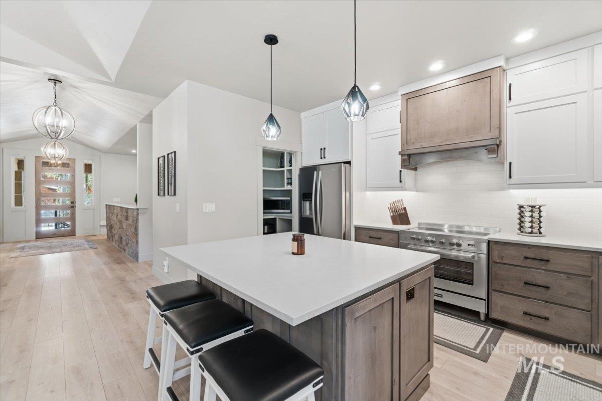 1325 Majestic View Drive