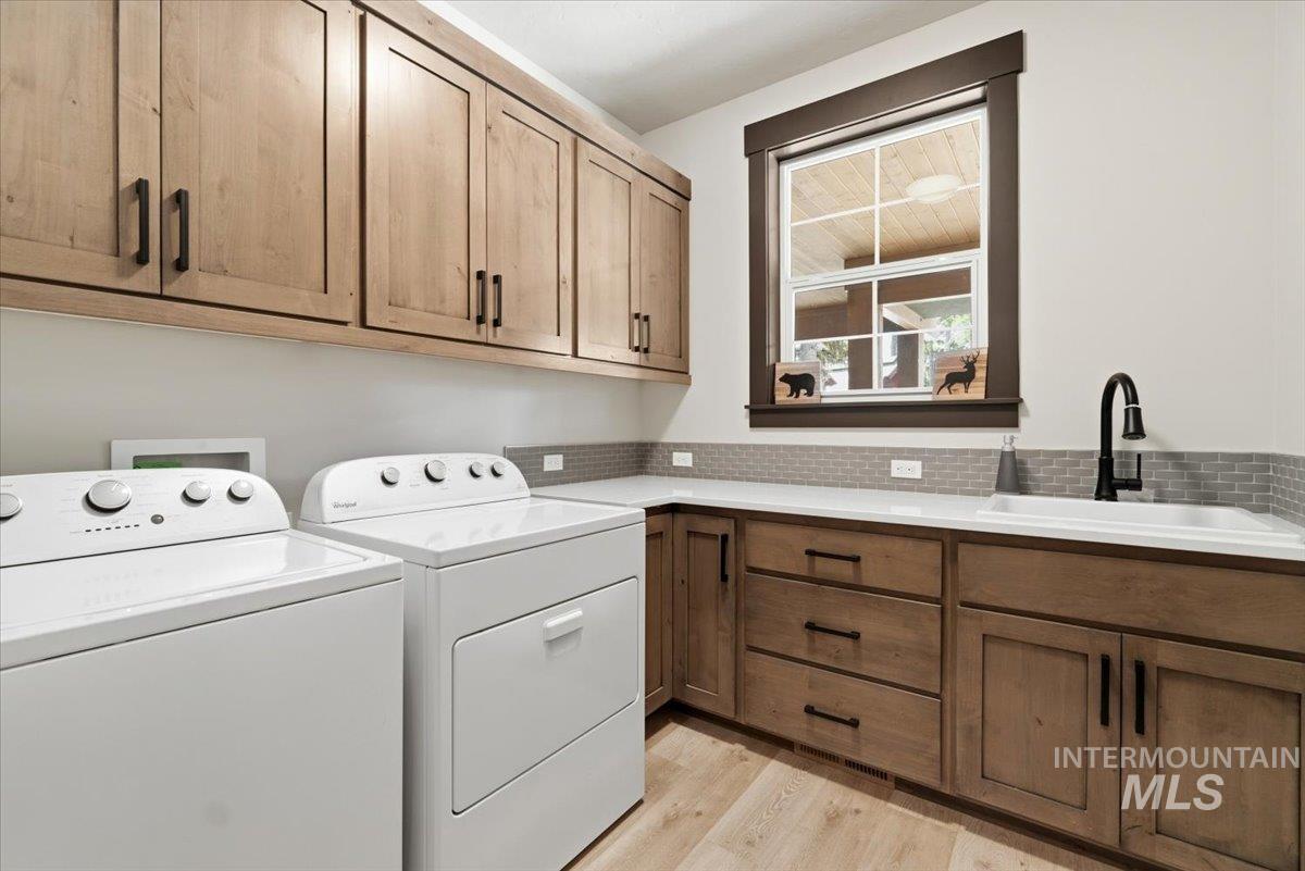 1325 Majestic View Drive