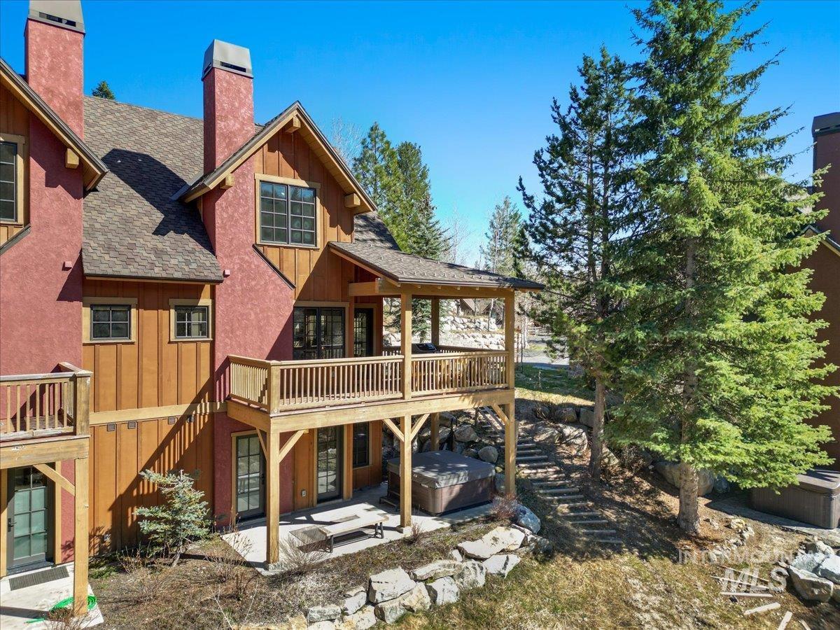 67 Golden Bar Ct
