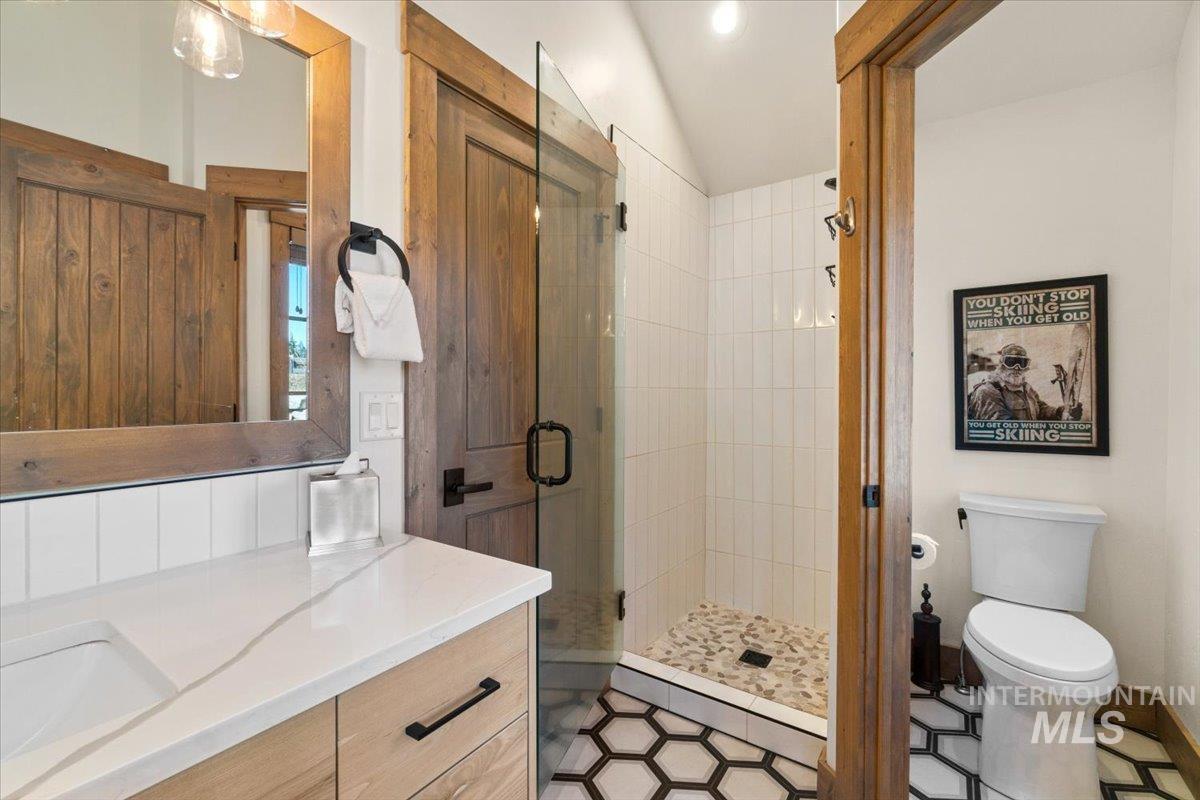 67 Golden Bar Ct