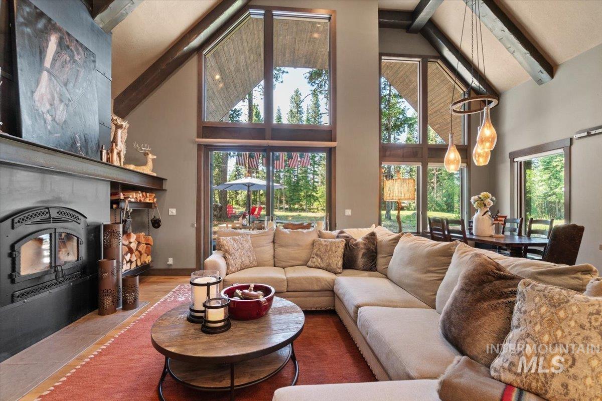 1014 Violet Way
