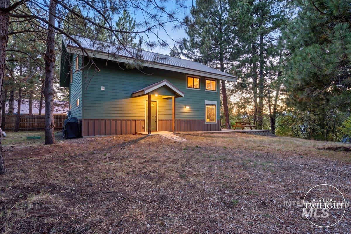 84 Golden Place