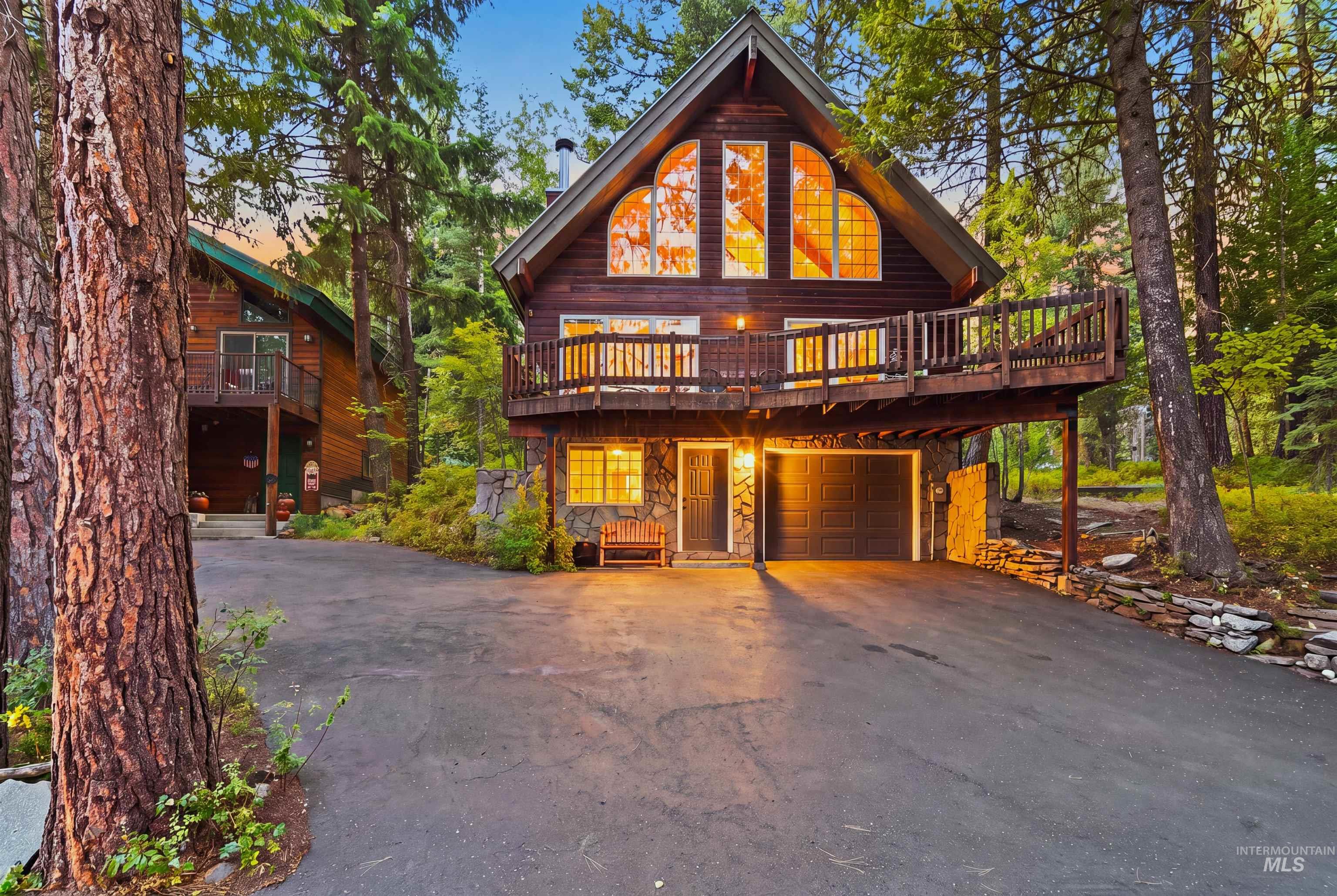 1571 Warren Wagon Road