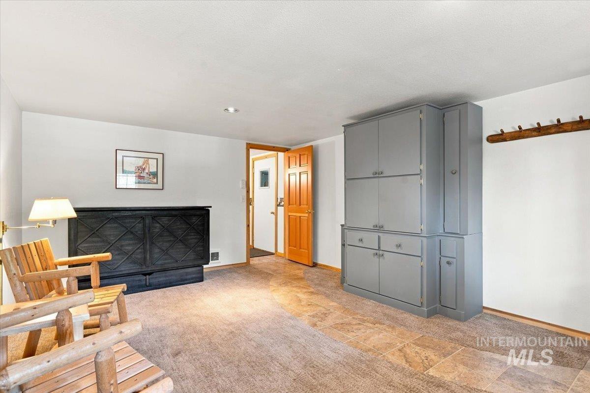 1571 Warren Wagon Road
