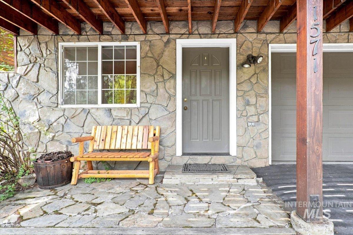 1571 Warren Wagon Road