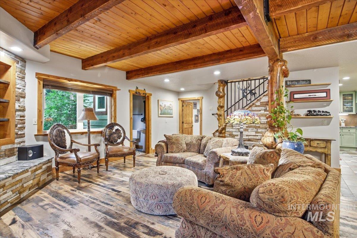 1029 Cee Way Loop
