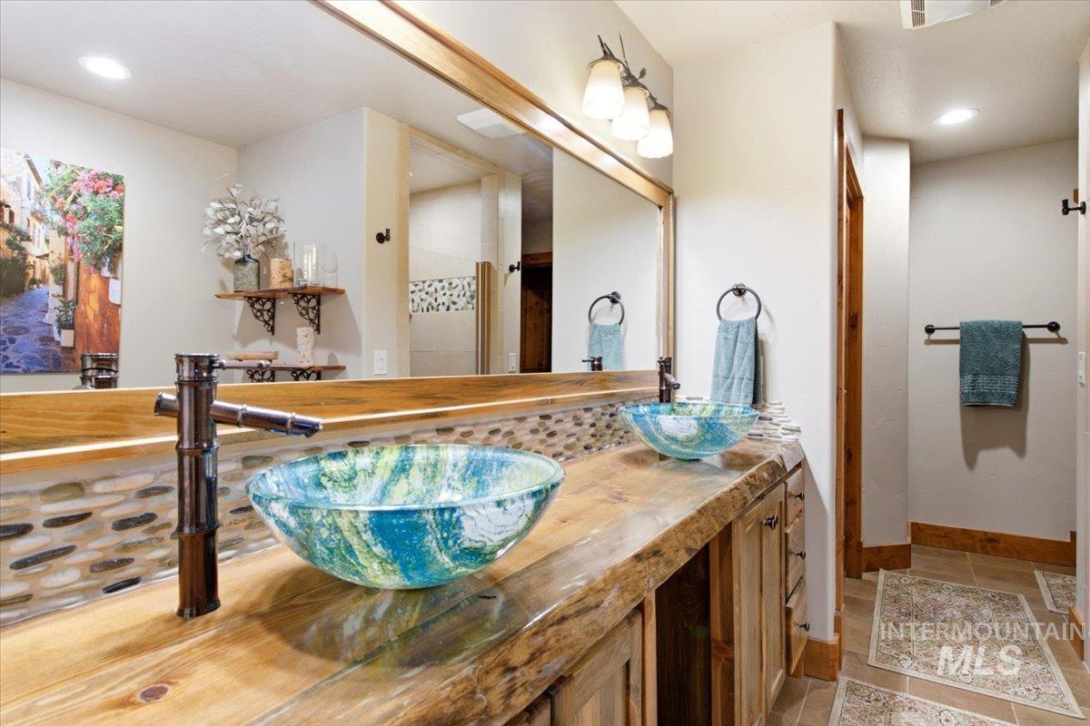 1029 Cee Way Loop