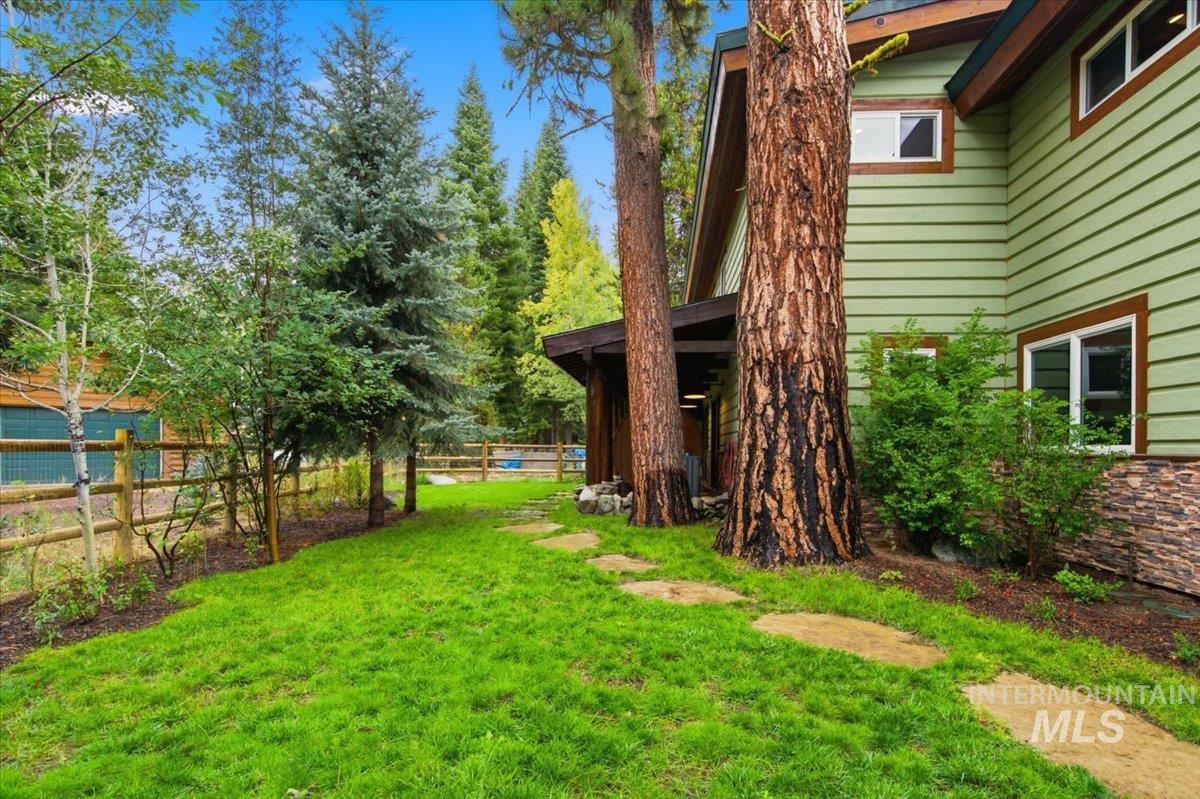 1029 Cee Way Loop