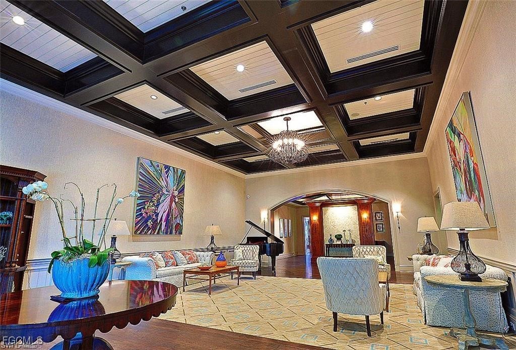 10480 Washingtonia Palm WAY 1126