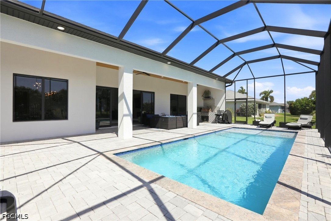 3325 SW 8th CT