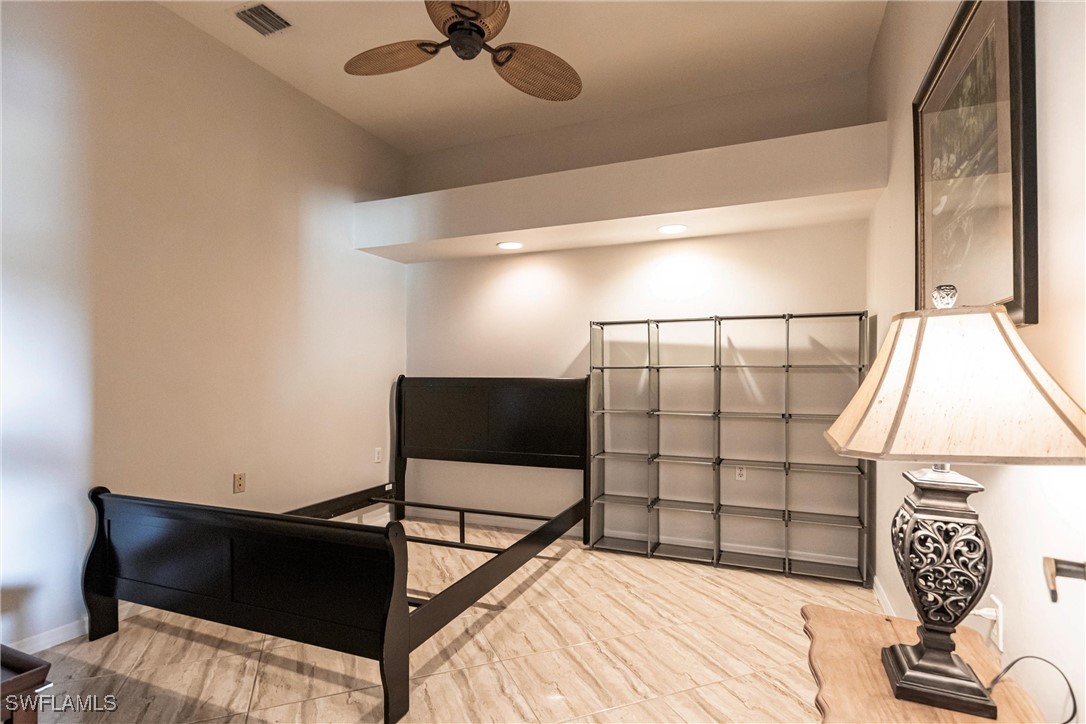 10210 Washingtonia Palm WAY 1723