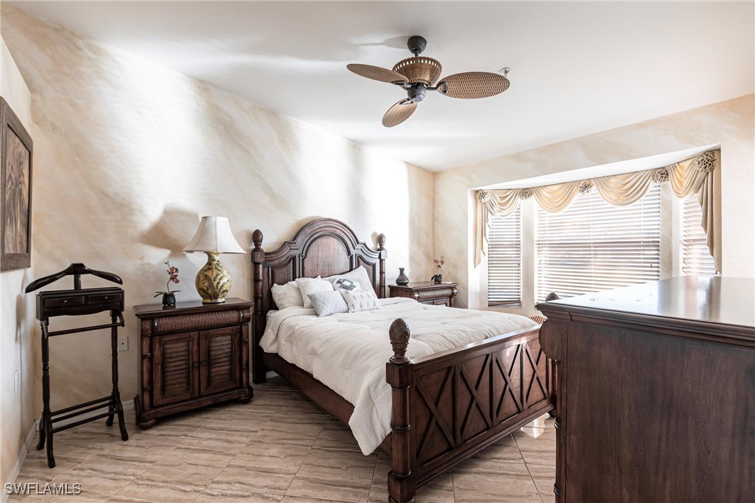 10210 Washingtonia Palm WAY 1723