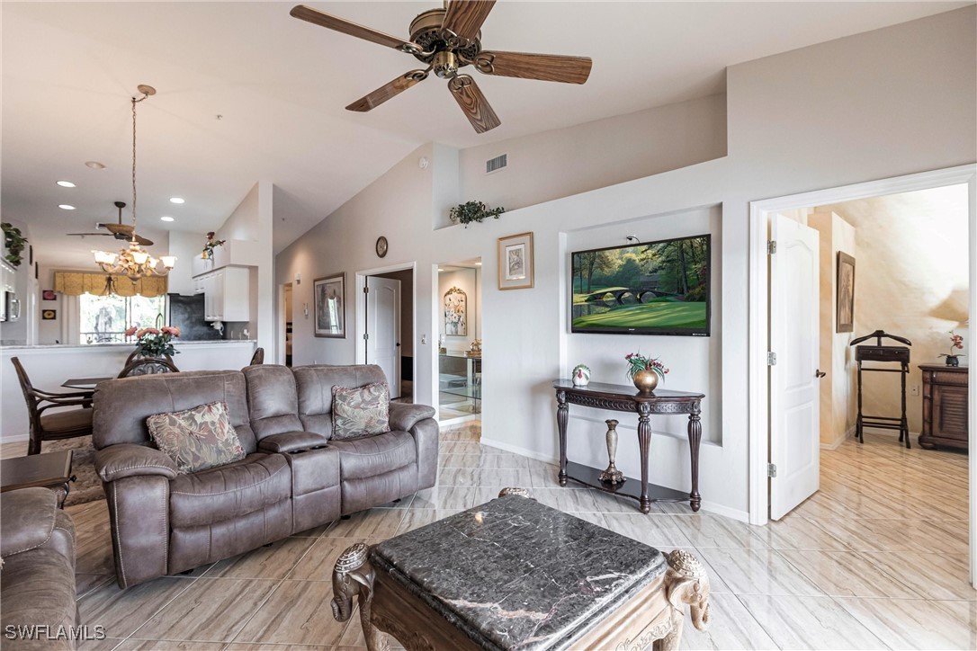 10210 Washingtonia Palm WAY 1723