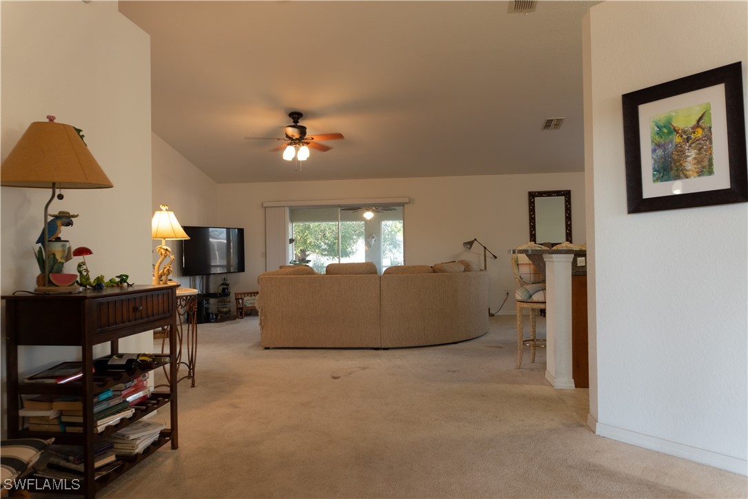 323 NW 10th ST