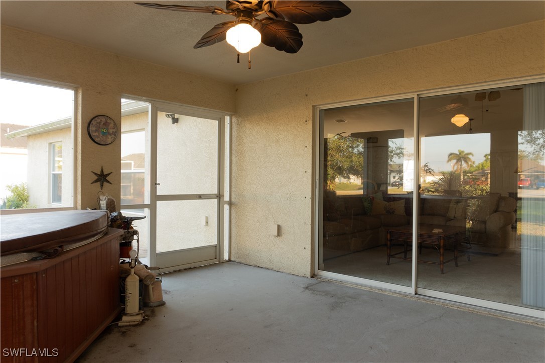 323 NW 10th ST