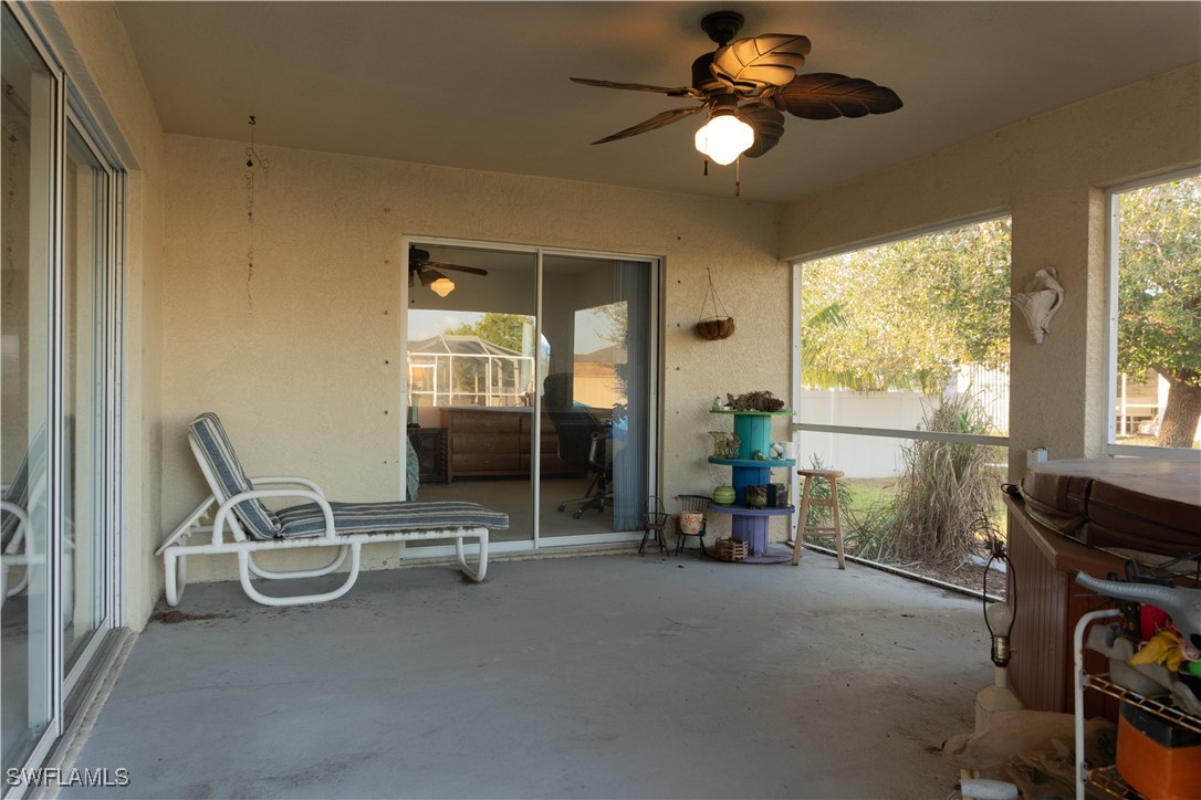 323 NW 10th ST