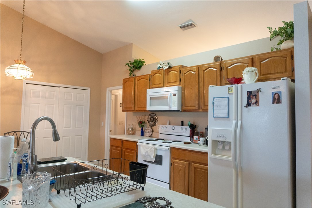 203 SW 10th PL