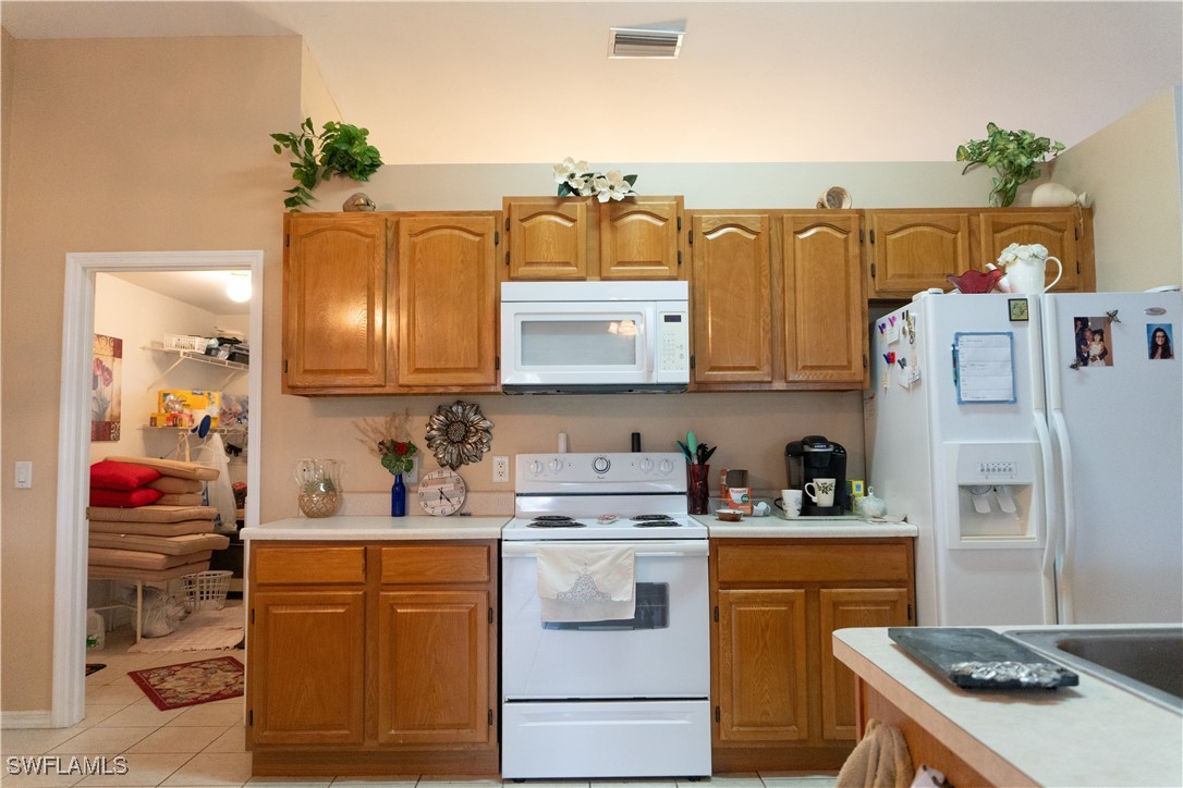 203 SW 10th PL