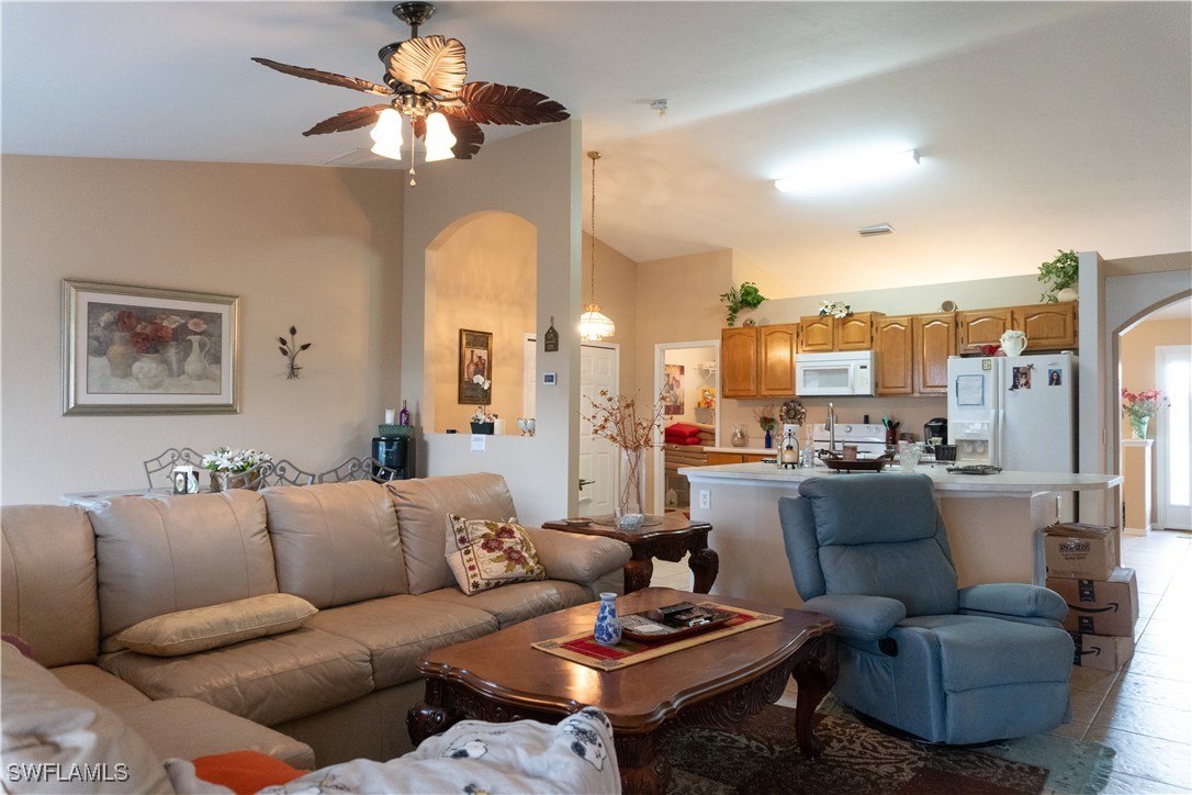 203 SW 10th PL